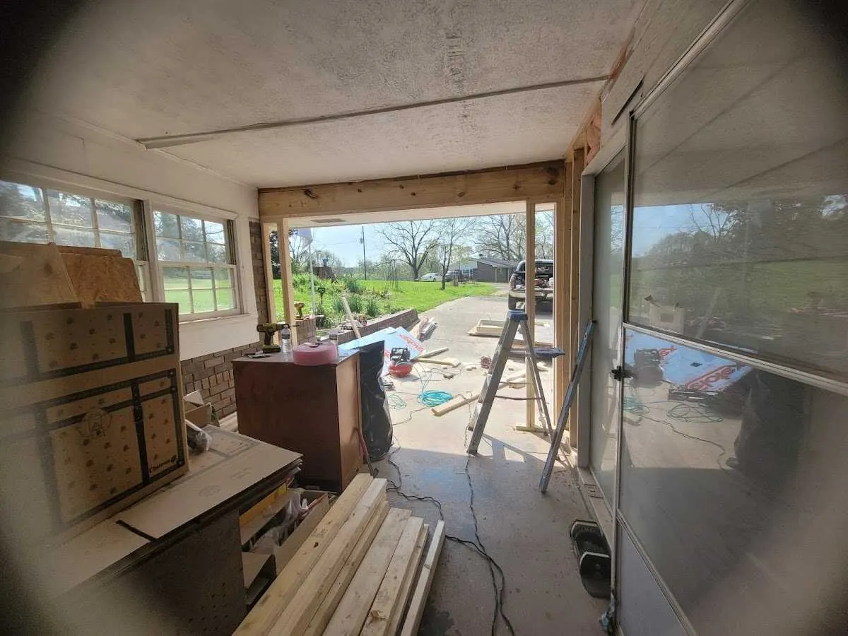 Air movers and dehumidifier for Water Mitigation Services in Pataskala